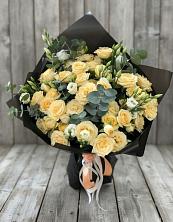 Букет цветов из:  Розы и Лизиантусы в Бесстрашной