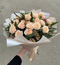 Букет Кремовые розы Латте в Бесстрашной