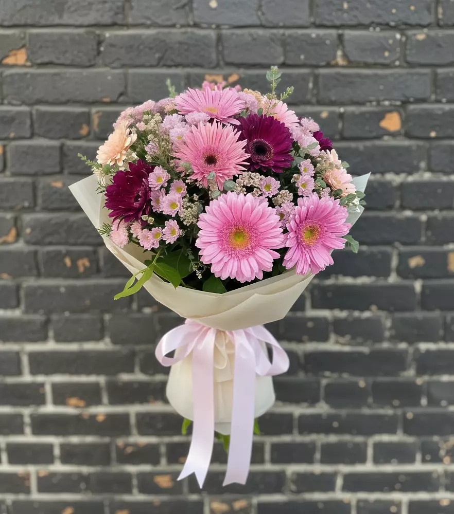 Букет цветов из: Герберы и Хризантемы в Бесстрашной