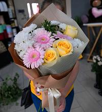 Букет цветов из:  Герберы, Розы и Хризантемы в Бесстрашной