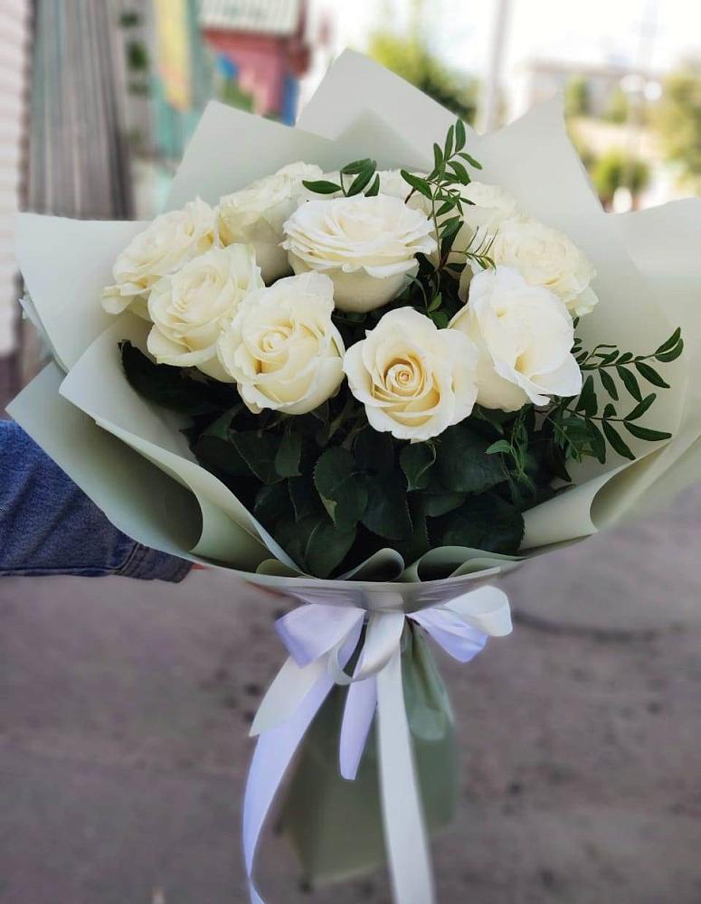 Букет Белые розы Проуд в Бесстрашной