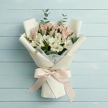 Букет цветов из:  Альстромерии в Бесстрашной