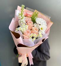 Букет цветов из:  Хризантемы и Розы в Бесстрашной