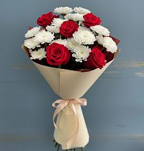 Букет цветов из:  Розы и Хризантемы #REPLACE_PRED# Бесстрашной
