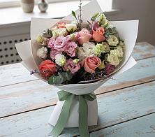 Букет цветов из:  Розы, Лизиантусы и Гвоздики в Бесстрашной