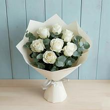 Букет Белые розы в Эвкалипте в Бесстрашной