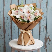 Букет цветов из:  Орхидеи и Розы #REPLACE_PRED# Бесстрашной